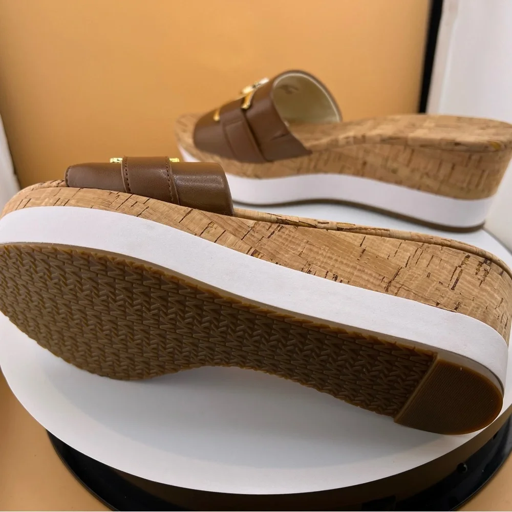 Michael Kors Women’s Warren Platform Sandals. Leather, open toe, MK logo. New